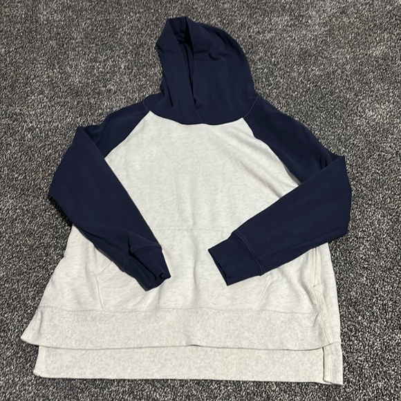 White and navy blue hoodie - Picture 1 of 2